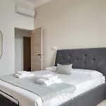 Joivy Charming Flat With Easy Centre Access * Milánó